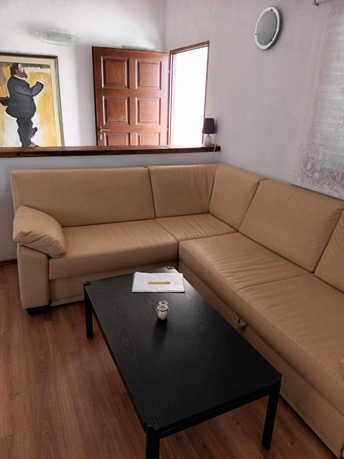 Apartmani Sikic Metajna Exterior foto